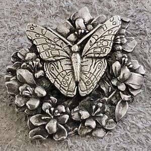 Silver Tone Limited Edition 1998 Pin Brooch Butterfly Floral 1"